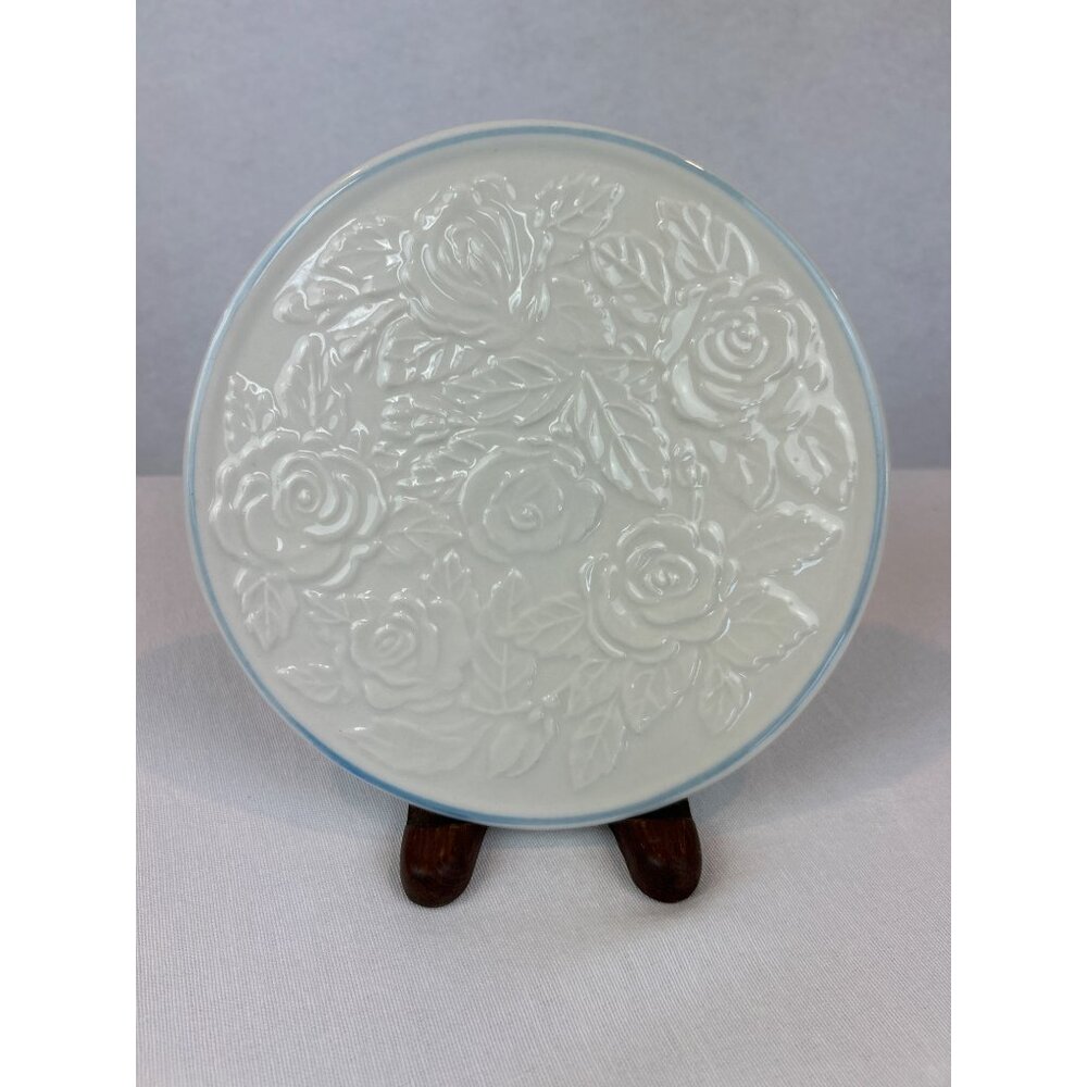 Victorian Rose Tabletops Unlimited Ceramic Tea Tile Trivet Roses White Blue